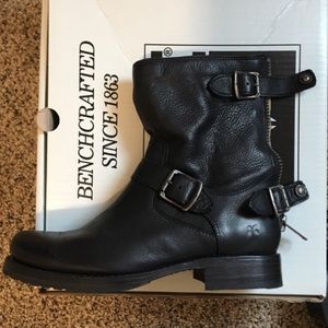 Frye Shoes - Frye Boots Frye Shoes - Frye Boots